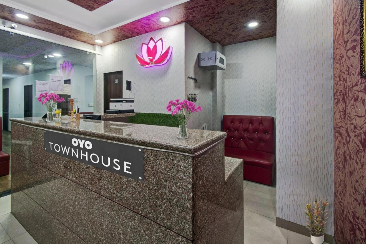 Townhouse The Lotus Hotel ชัยปุระ ภายนอก รูปภาพ