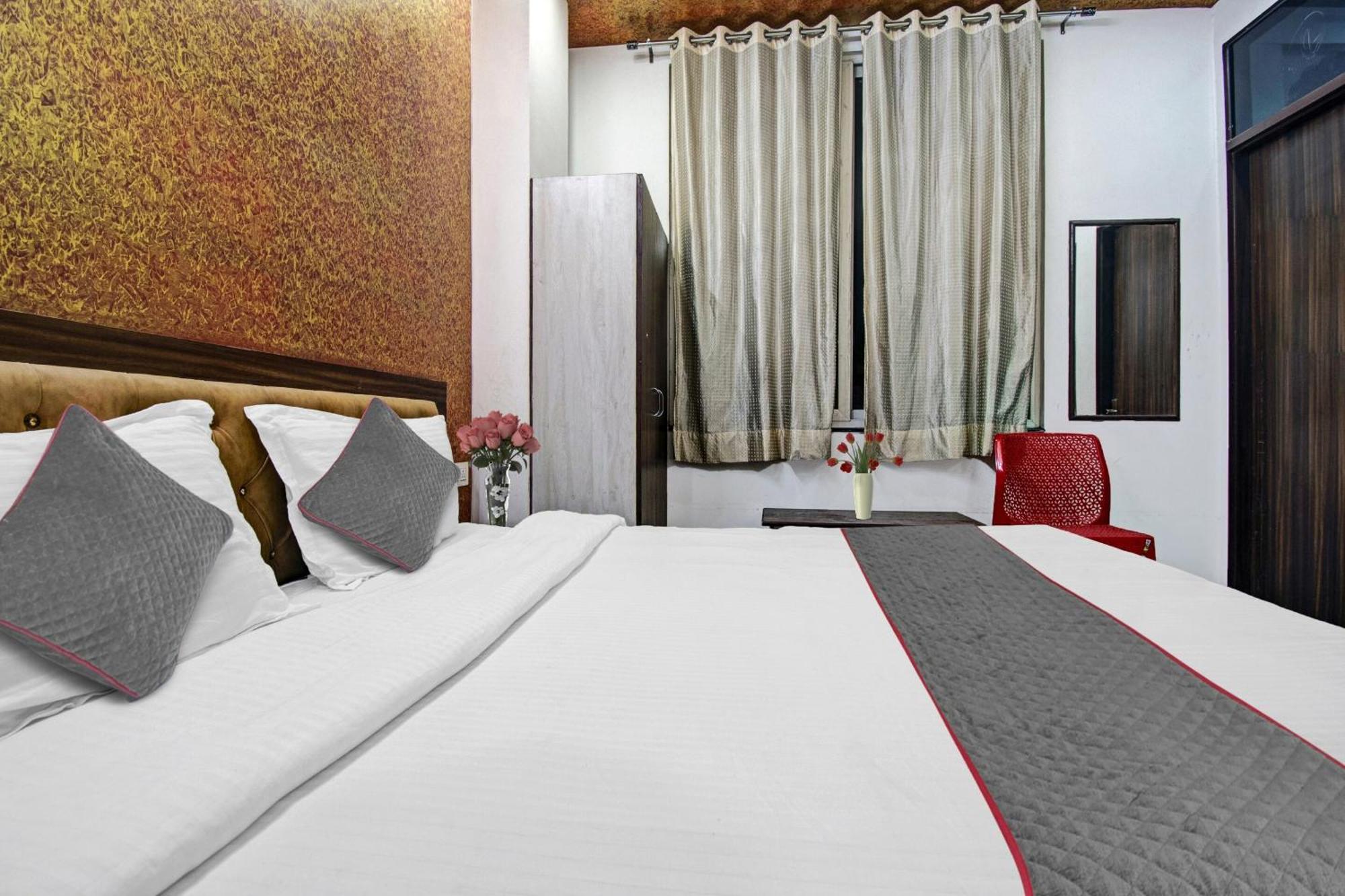 Townhouse The Lotus Hotel ชัยปุระ ภายนอก รูปภาพ